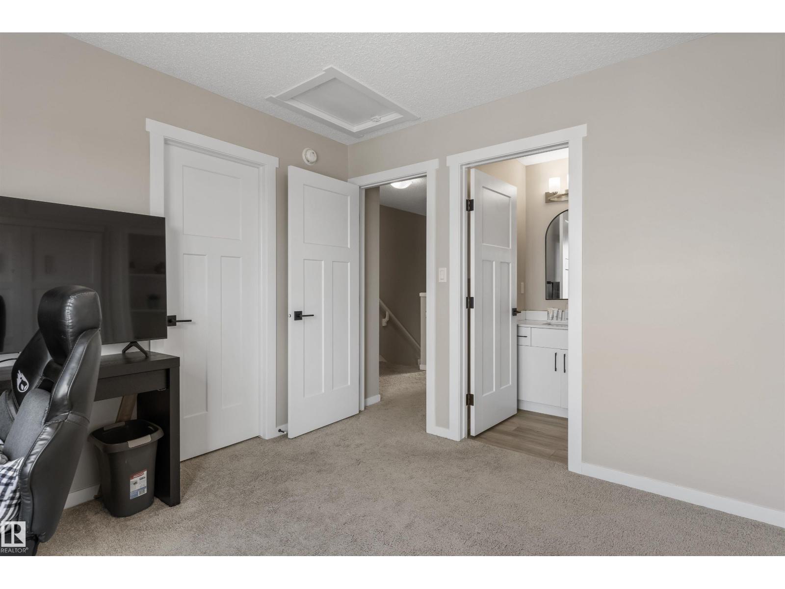 19220 27 AV NW - 24