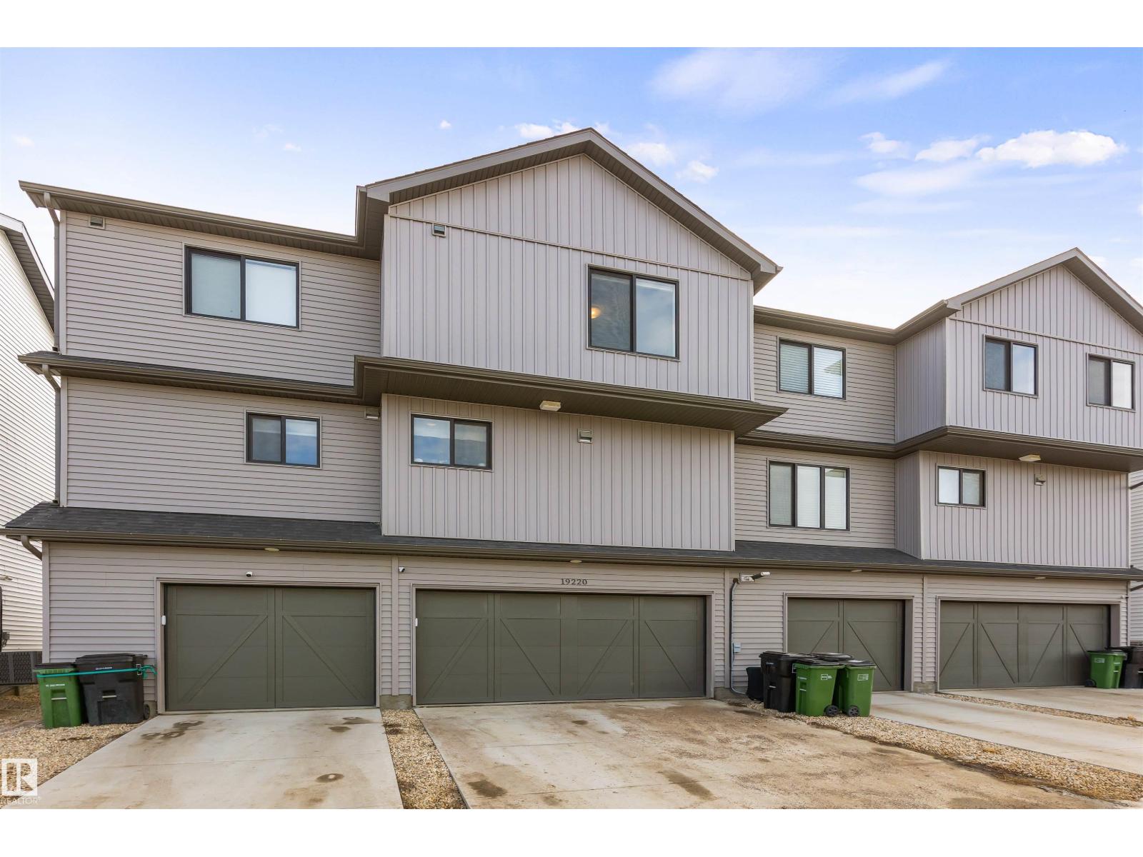 19220 27 AV NW - 31
