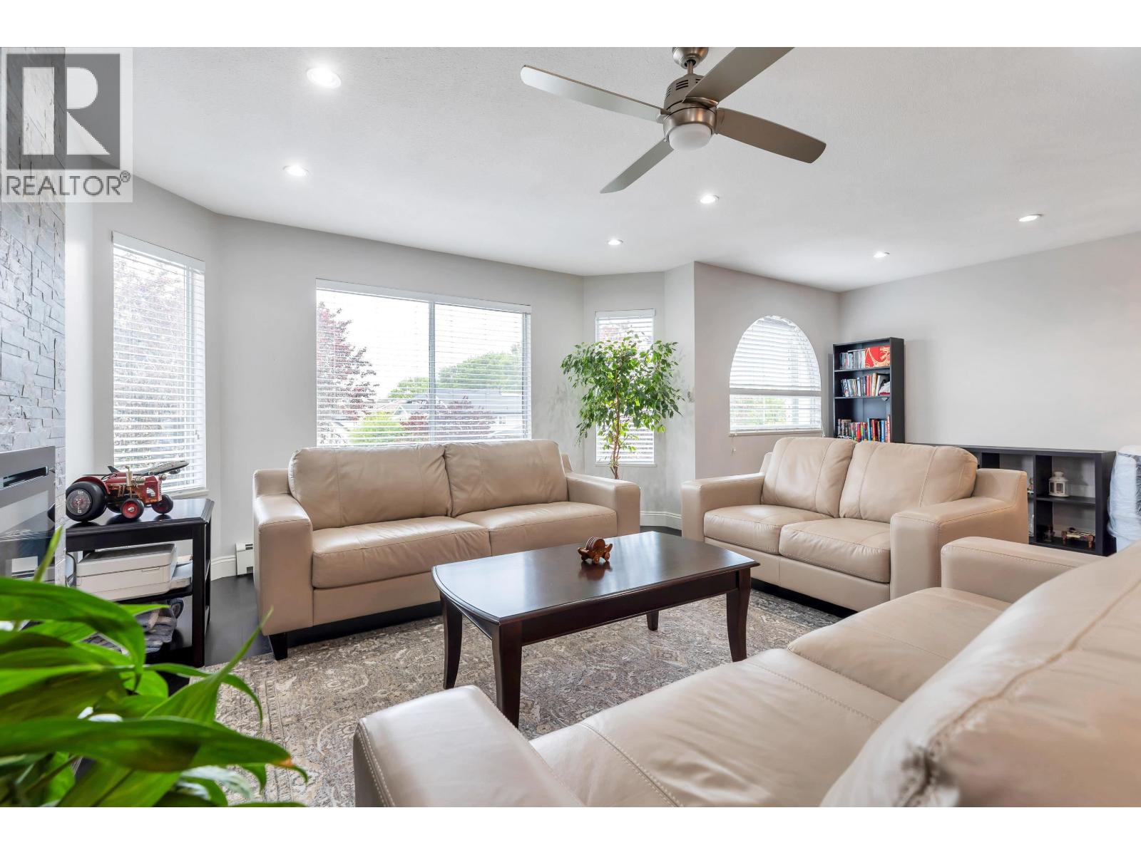 7162 GLADSTONE STREET, Vancouver