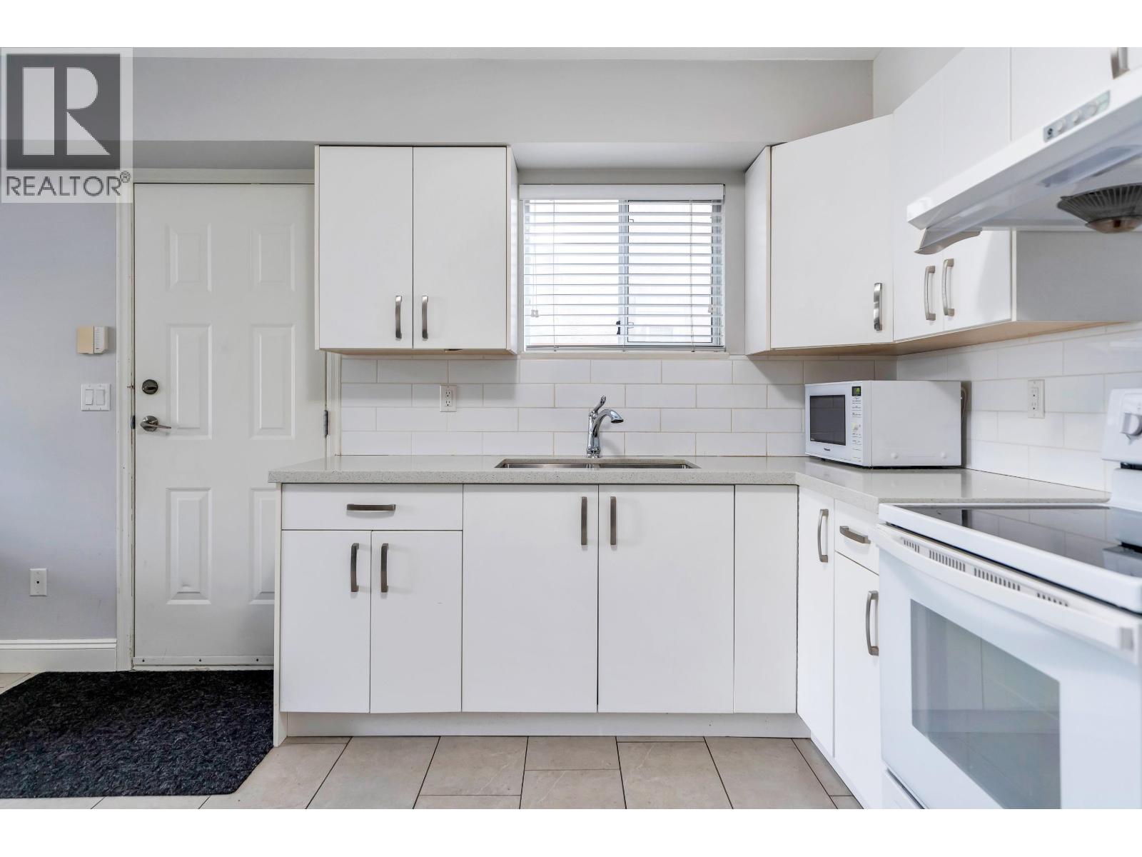 7162 GLADSTONE STREET, Vancouver