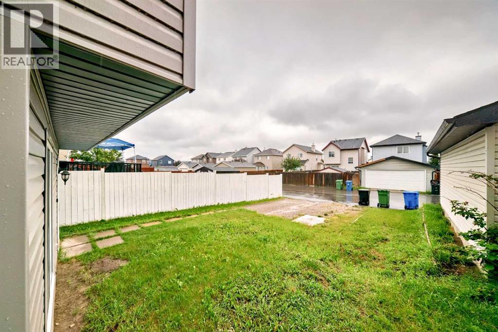 202 Saddlemead Green NE - 21