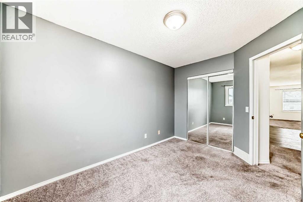 202 Saddlemead Green NE - 13
