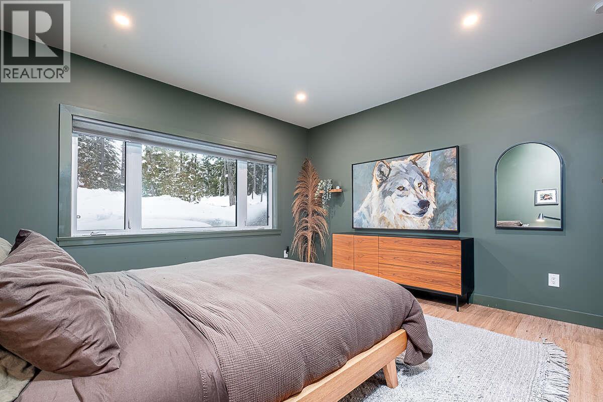 1126 CALDERA Road, Rossland