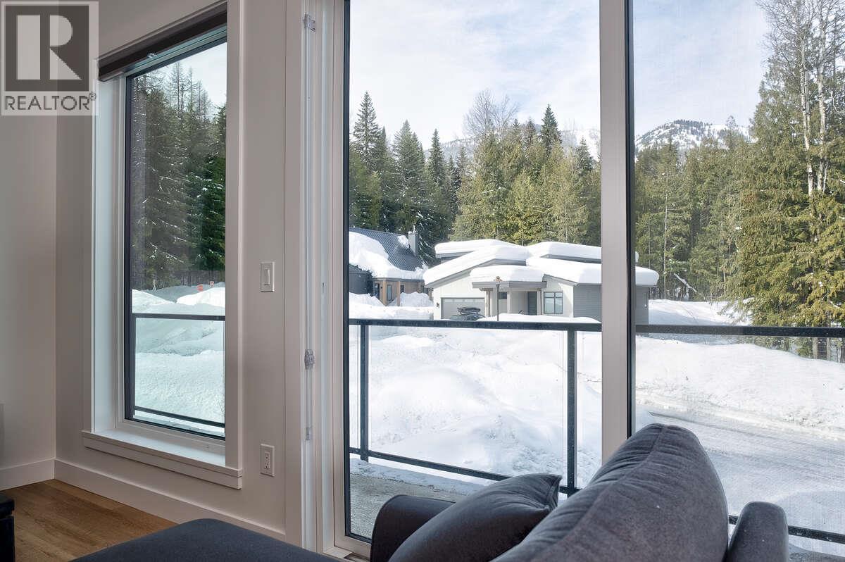 1126 CALDERA Road, Rossland