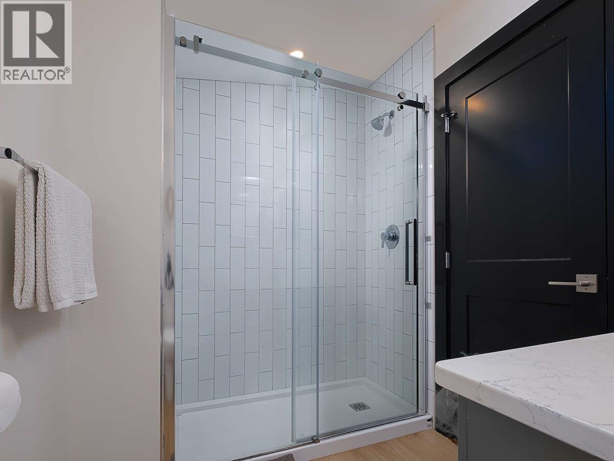 1126 CALDERA Road, Rossland