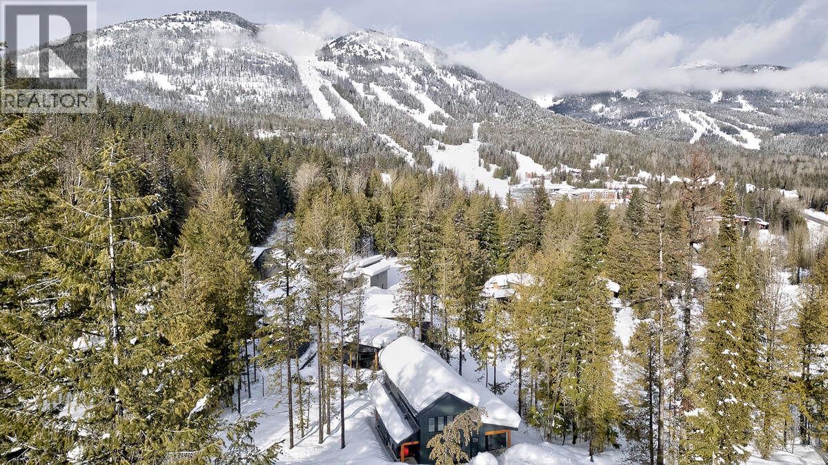 1126 CALDERA Road, Rossland
