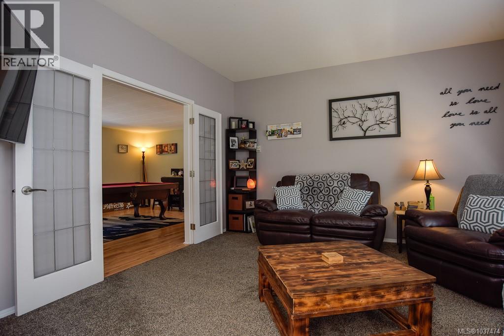 1864 Bates Rd, Courtenay