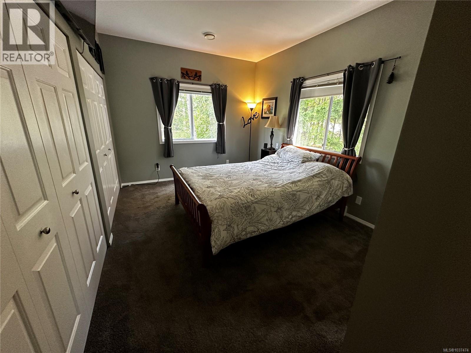 1864 Bates Rd, Courtenay