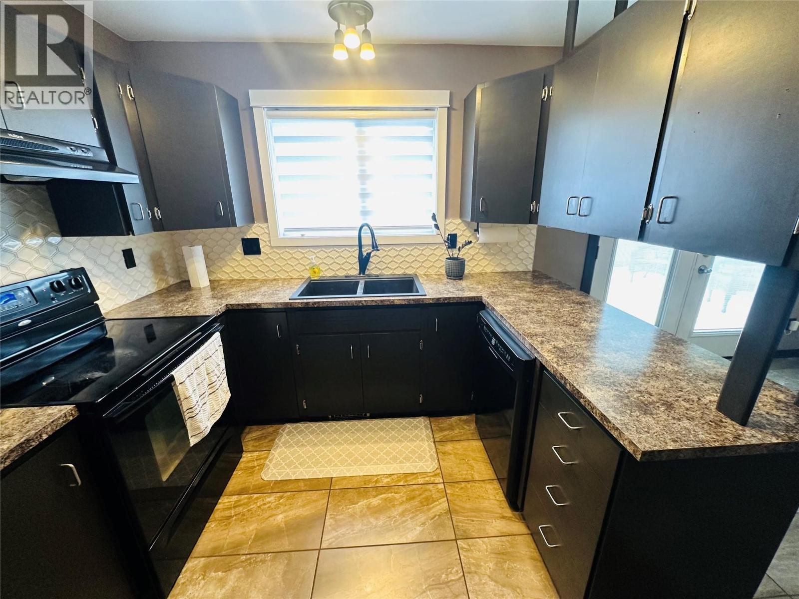 4557 Veterans Way, Chetwynd