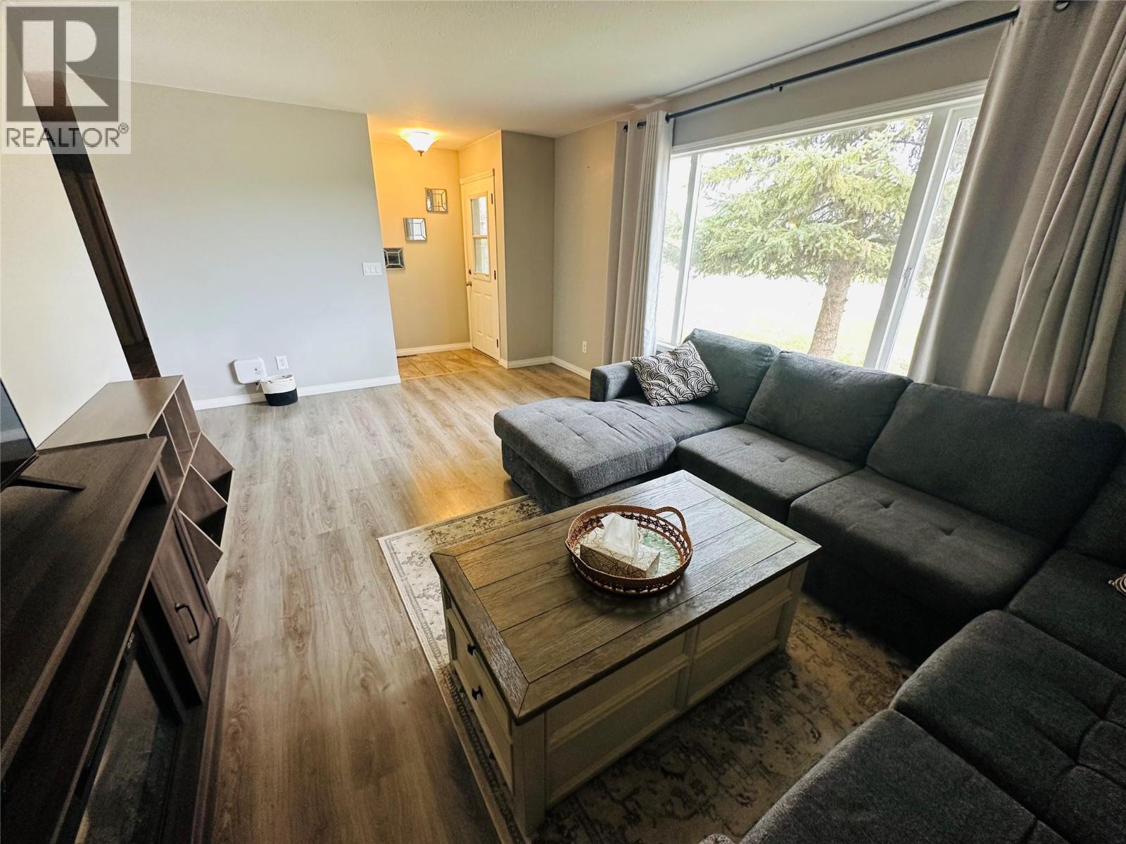 4557 Veterans Way, Chetwynd