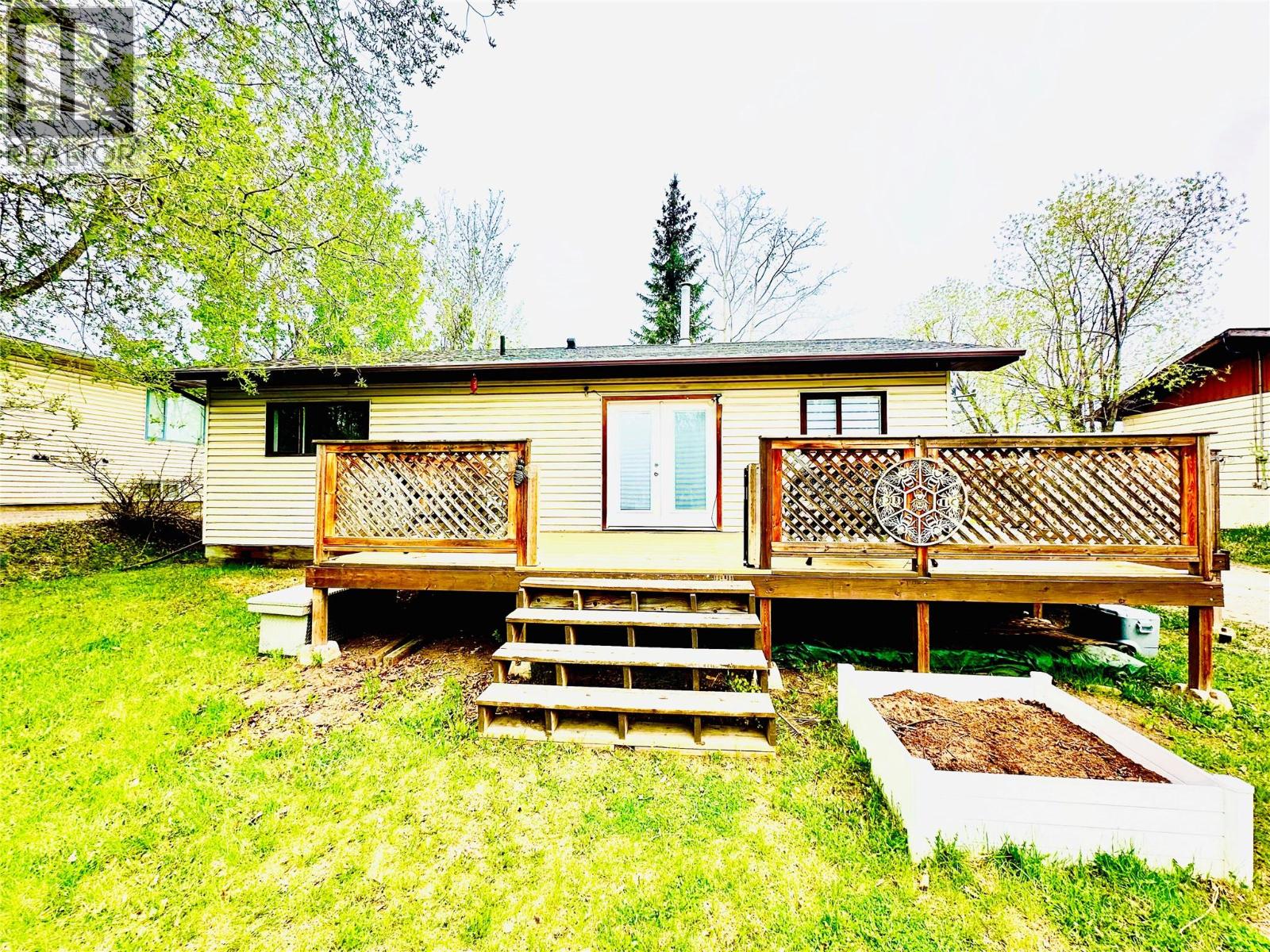 4557 Veterans Way, Chetwynd