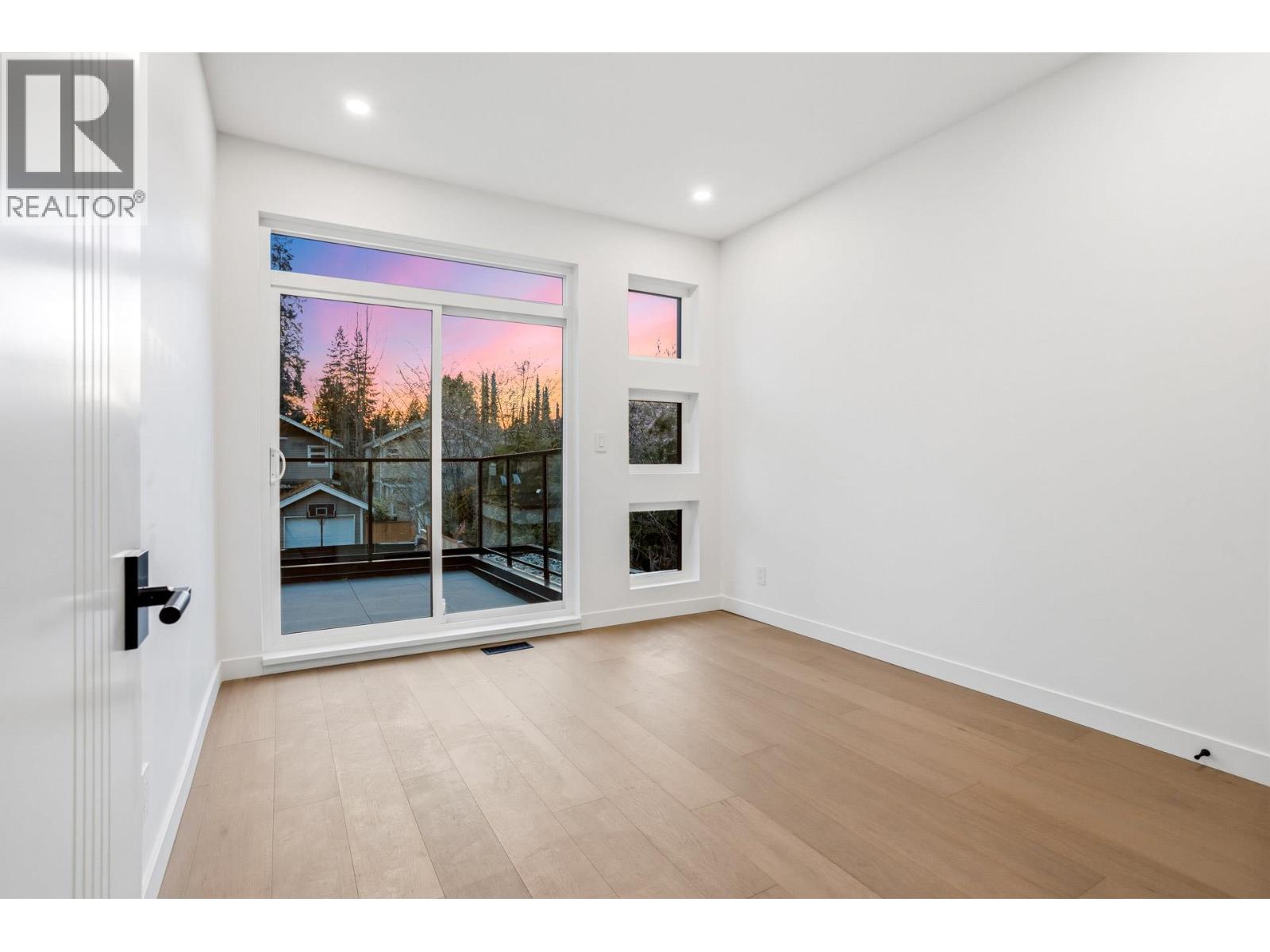 1921 TATLOW AVENUE, North Vancouver
