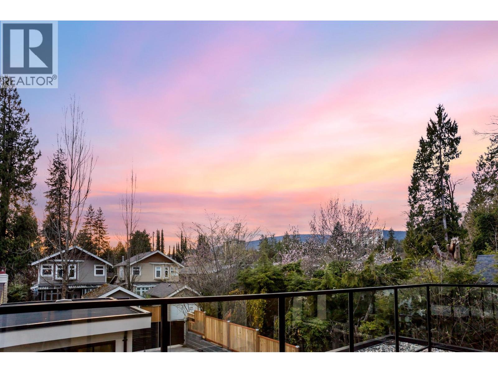 1921 TATLOW AVENUE, North Vancouver