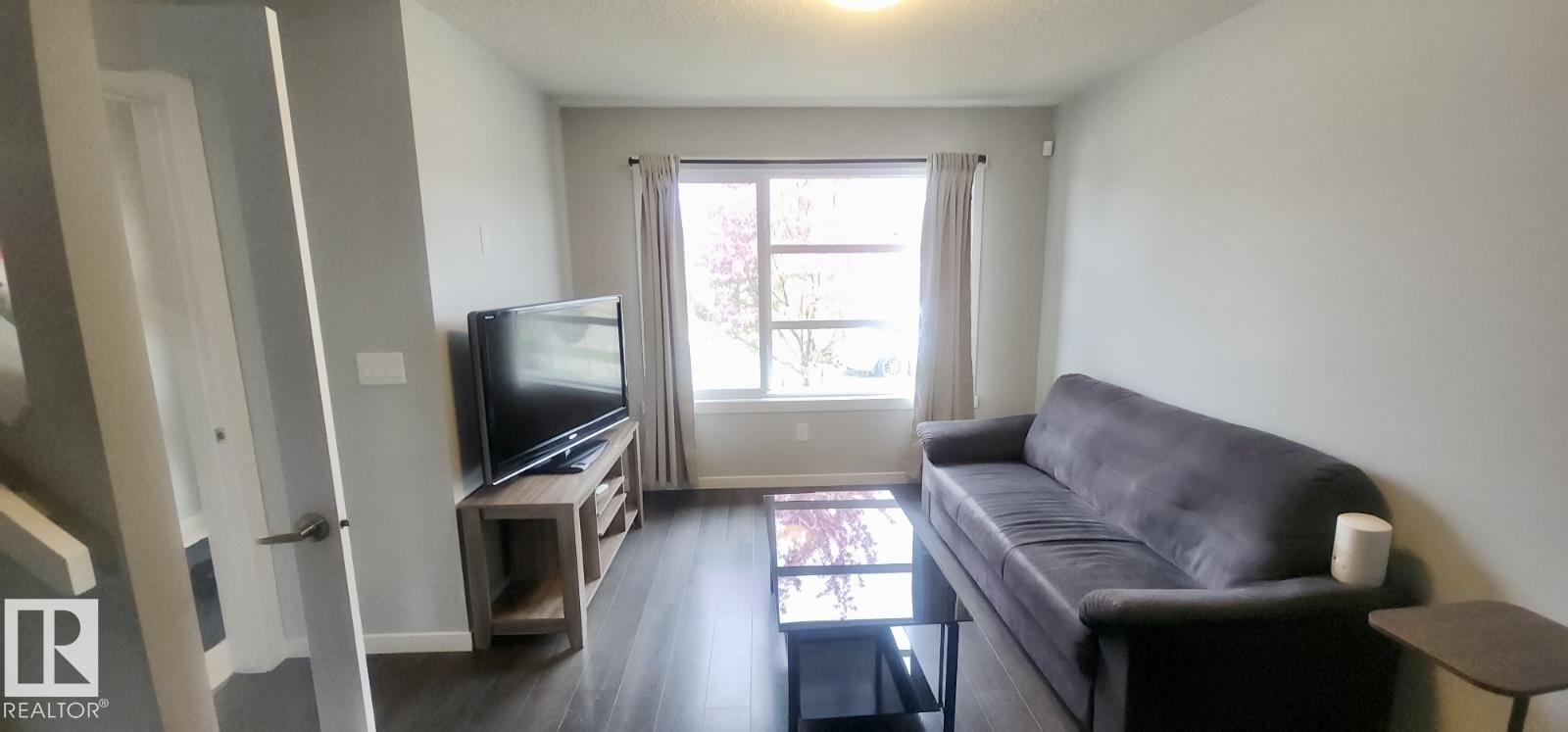 20106 27 AV NW - 4