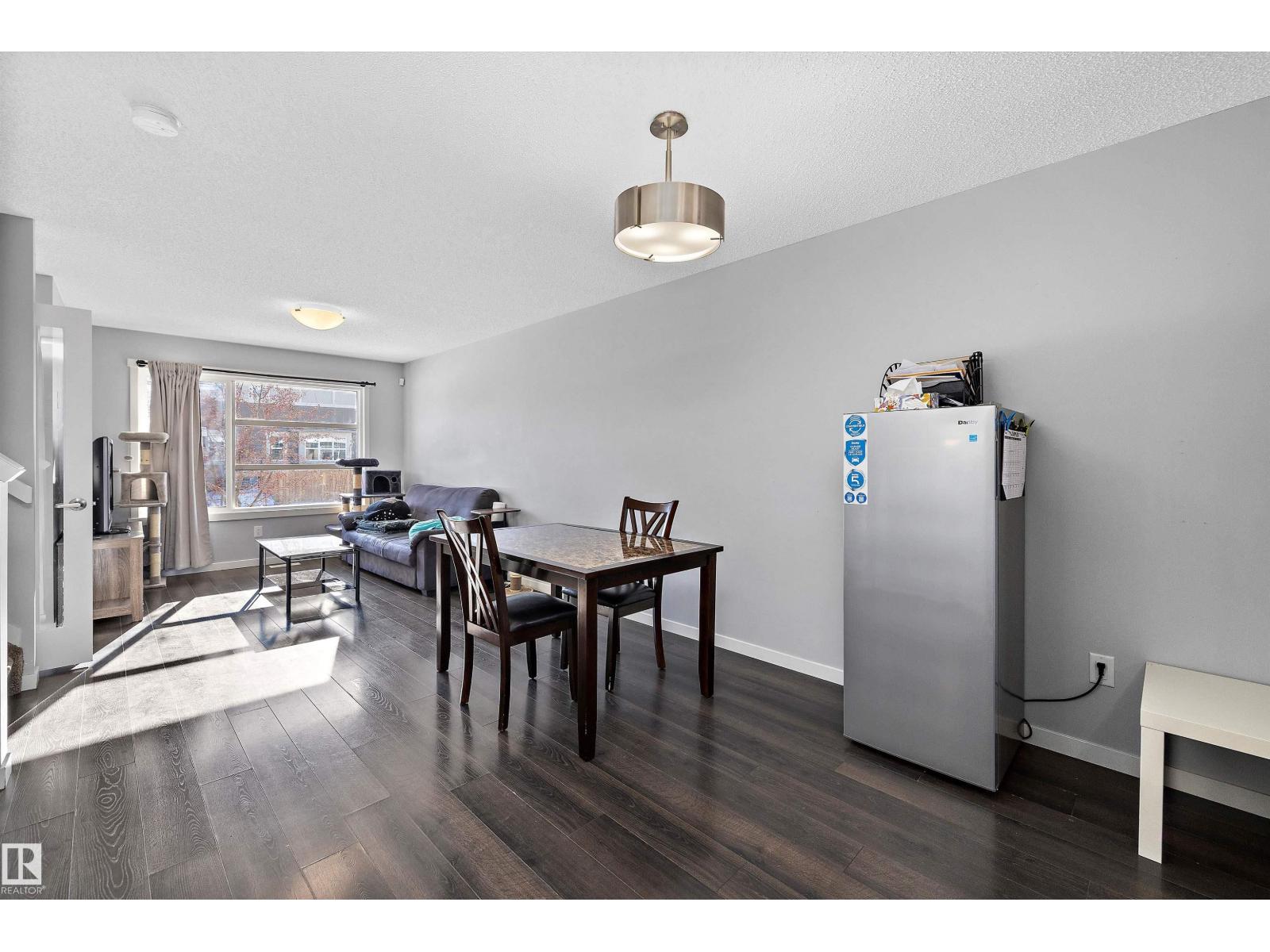 20106 27 AV NW - 7
