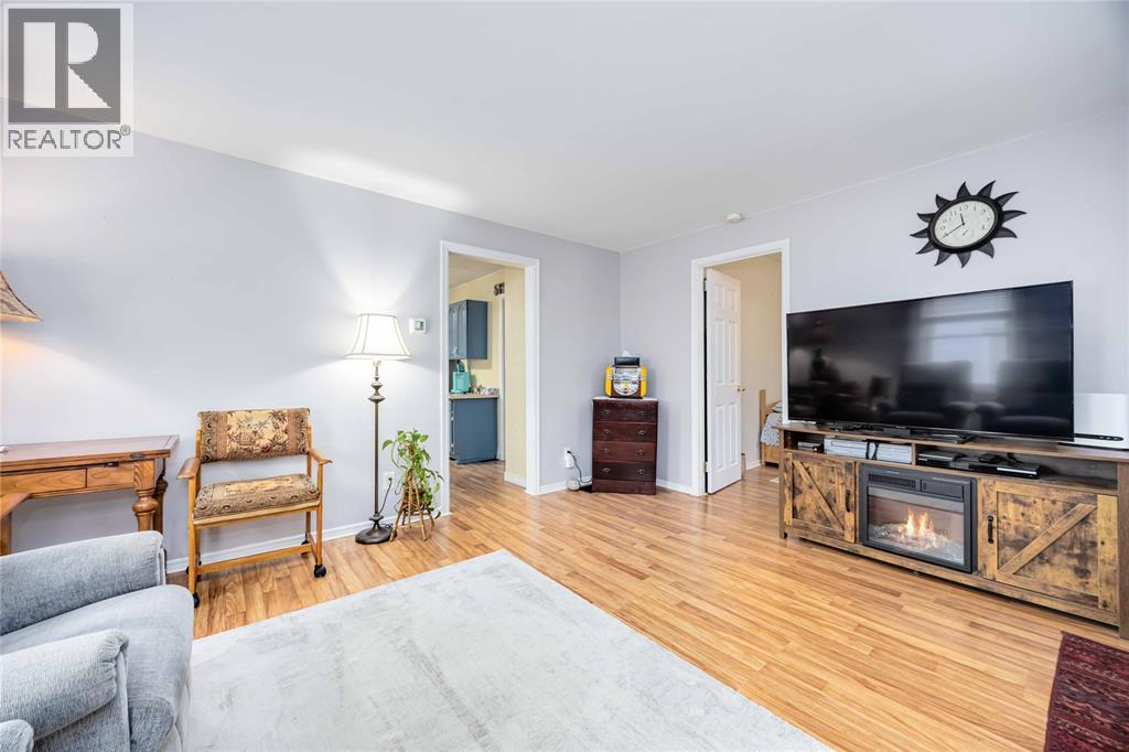 399 Mitton STREET South, Sarnia, Ontario, N7T3E8 — Photo 6