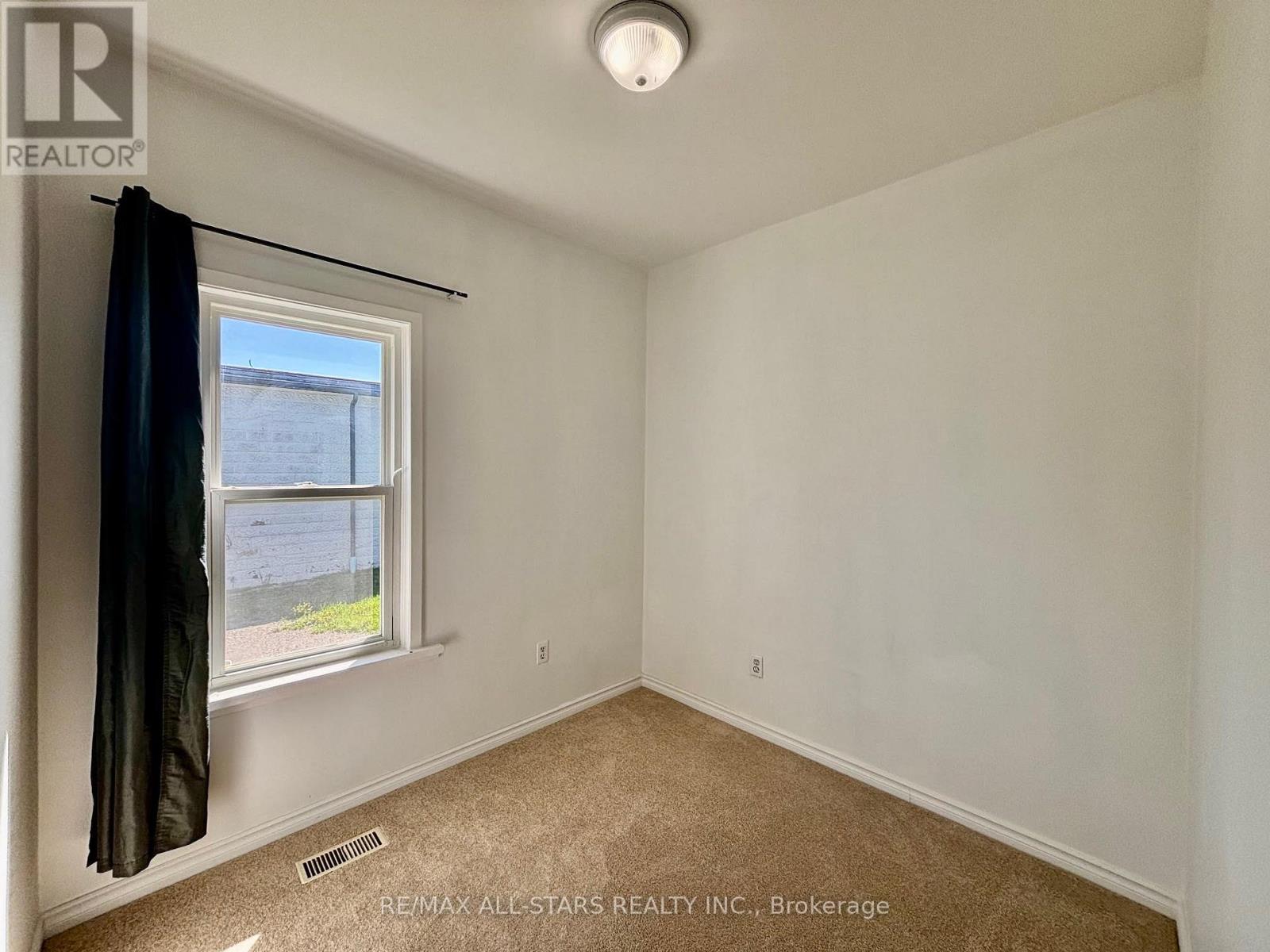 81 DURHAM STREET W - 12