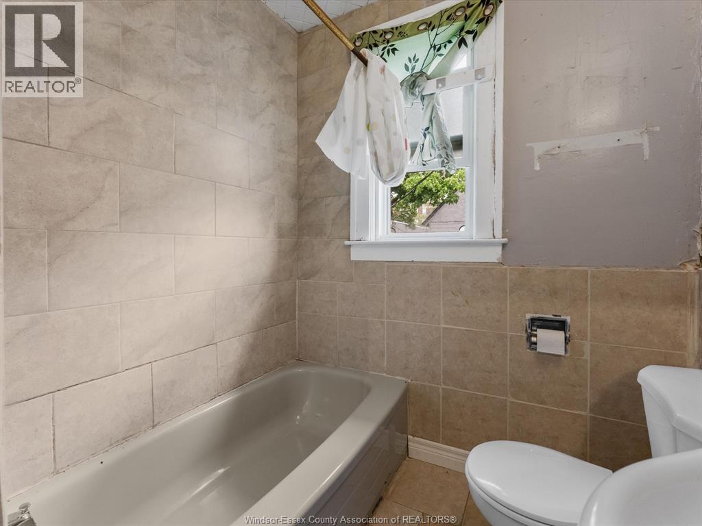 1046-1048 Pelissier, Windsor, Ontario, N9A4L7 — Photo 31