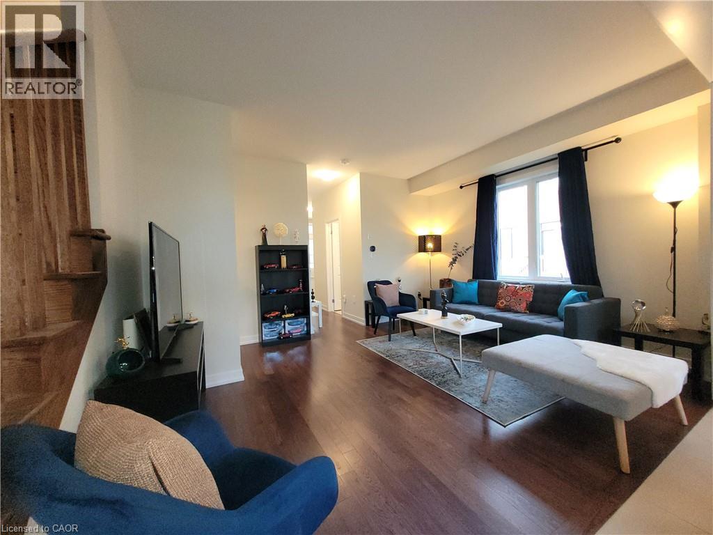 186 LILAC Circle, Caledonia, Ontario, N3W0H5 — Photo 4