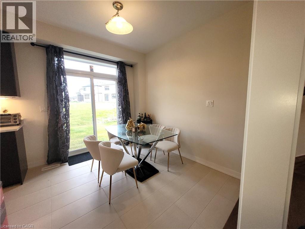 186 LILAC Circle, Caledonia, Ontario, N3W0H5 — Photo 7