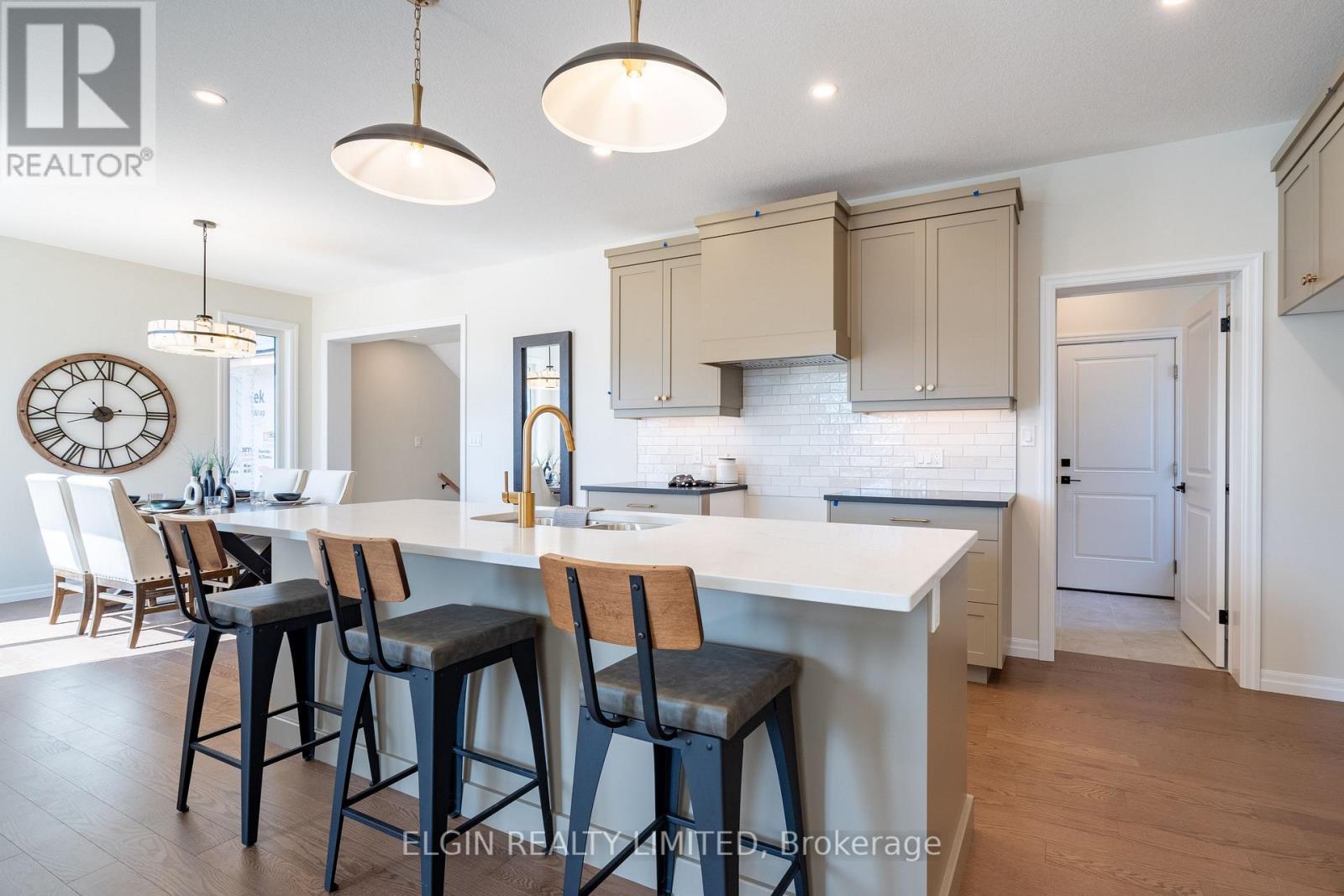 77 HEMLOCK CRESCENT - 10