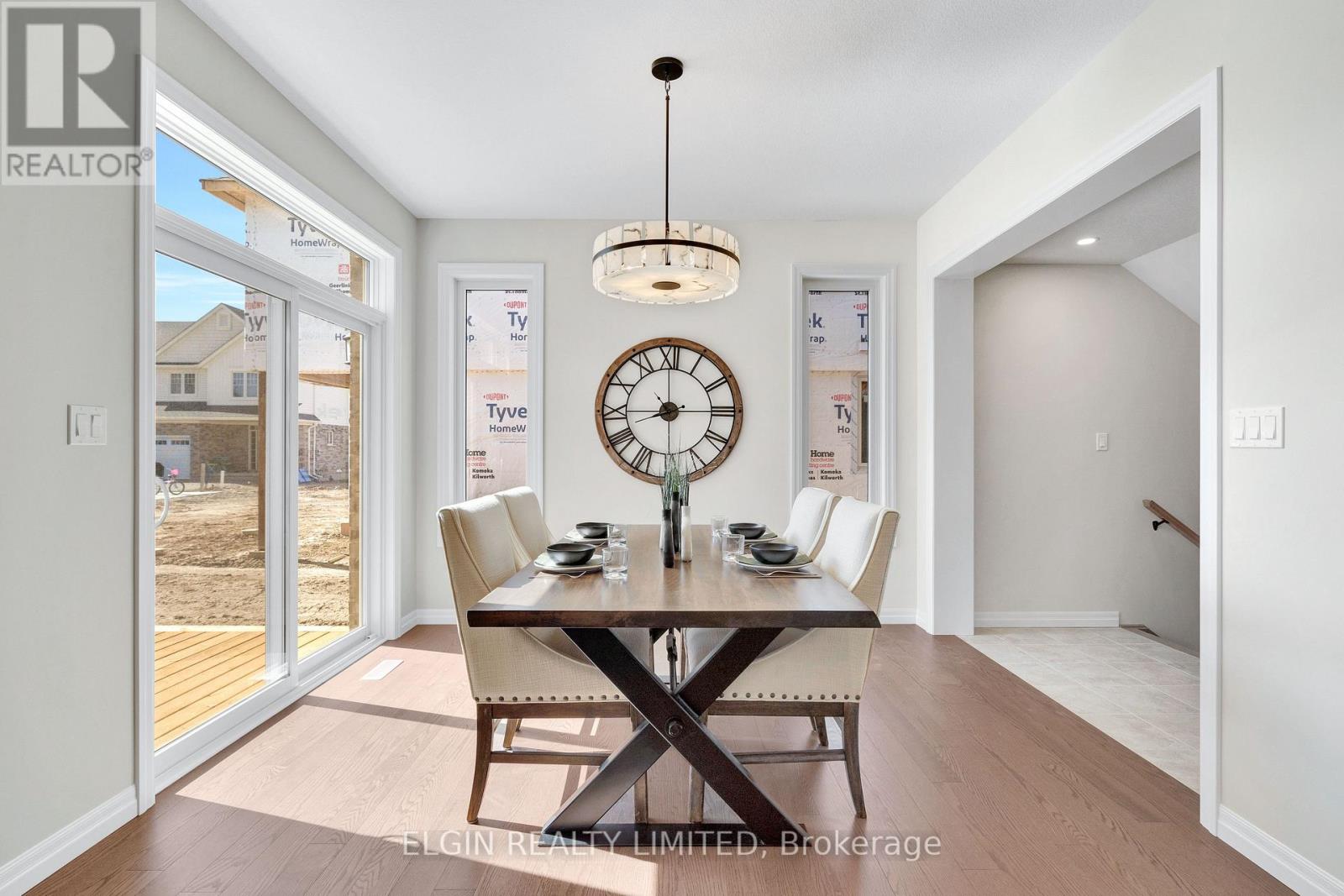77 HEMLOCK CRESCENT - 4