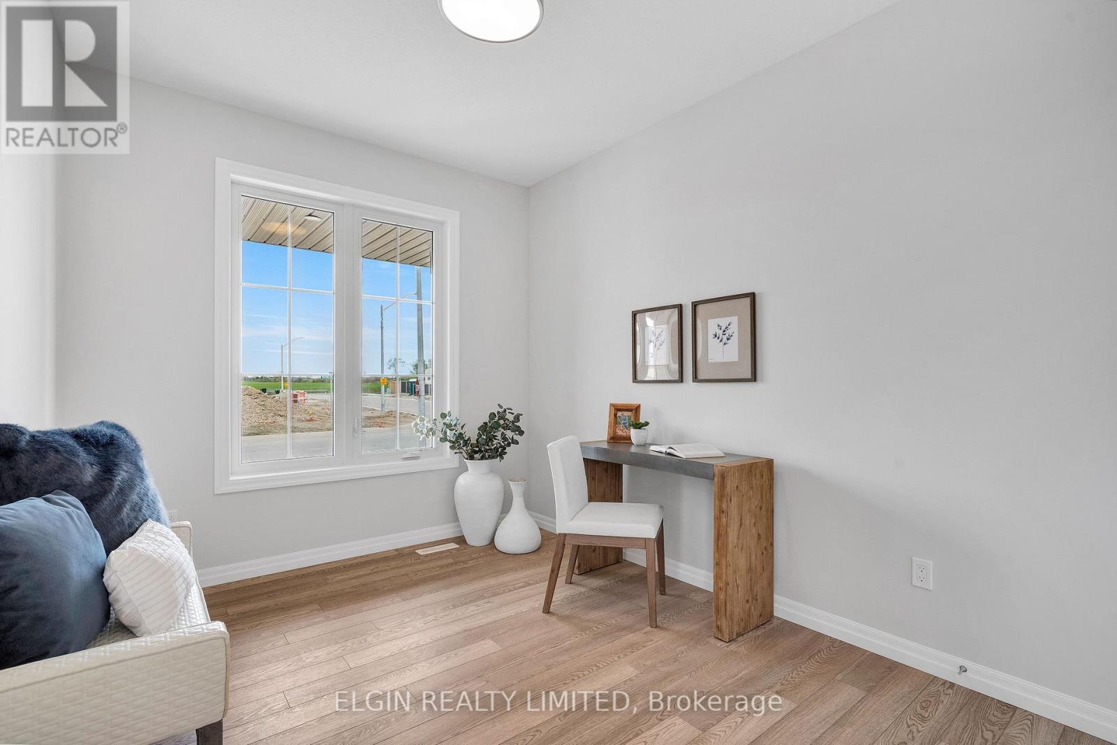 79 HEMLOCK CRESCENT - 5