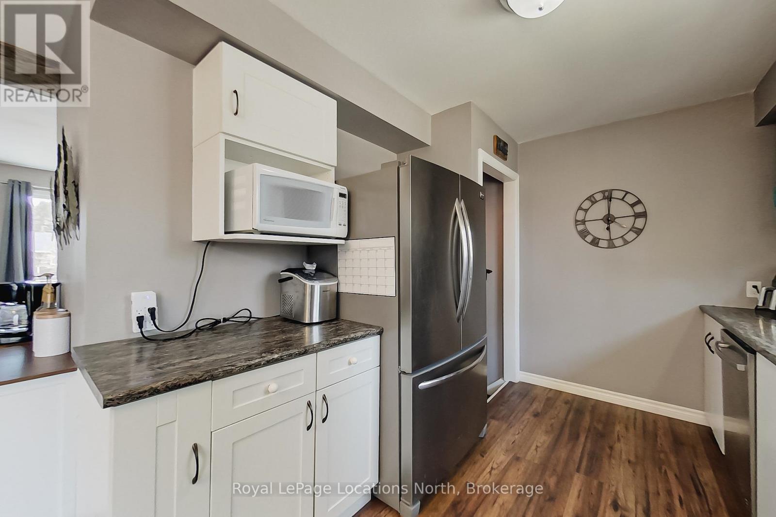223 GRAHAM STREET - 15