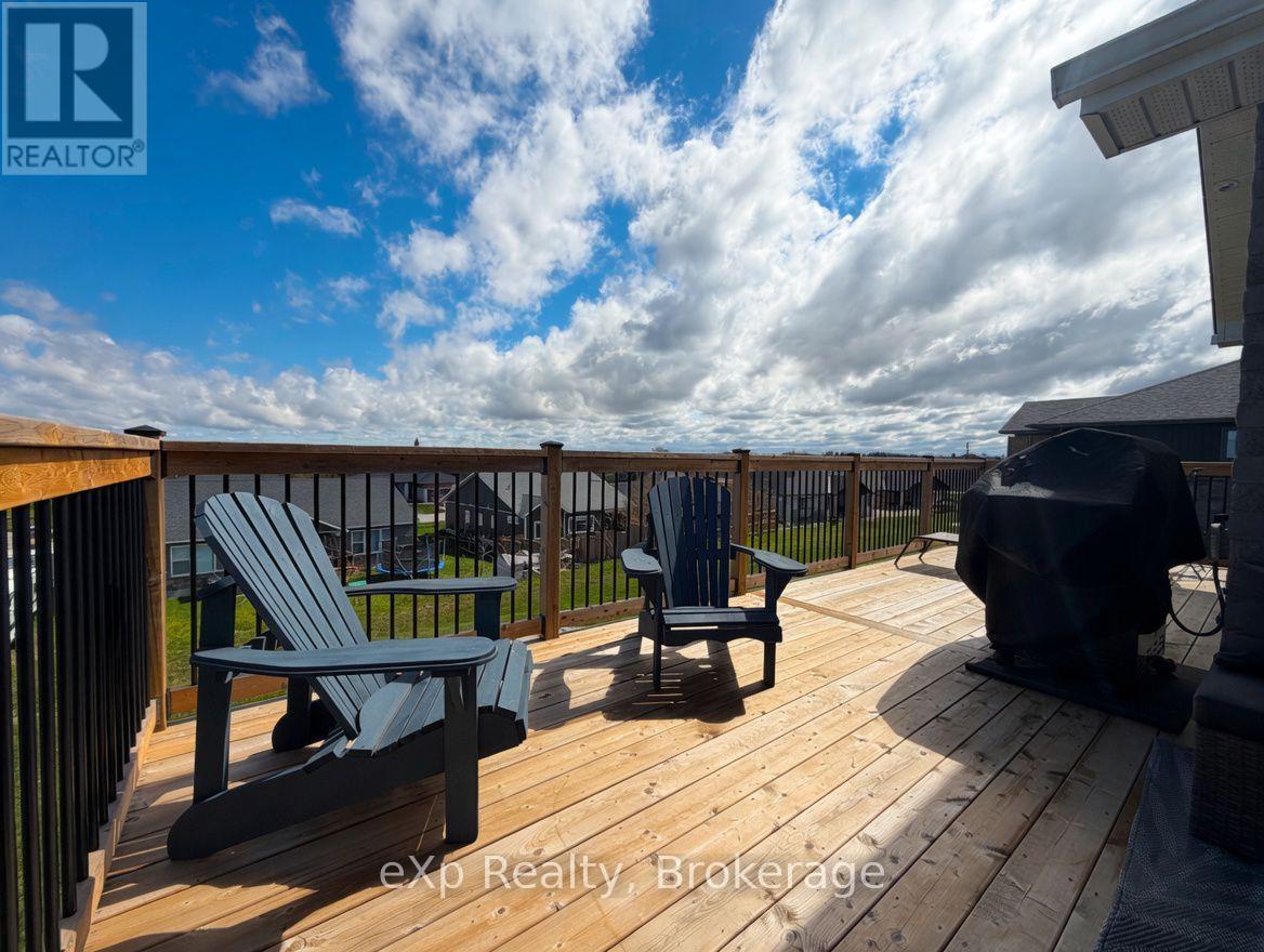 11 NOECKERVILLE HILL DRIVE - 16