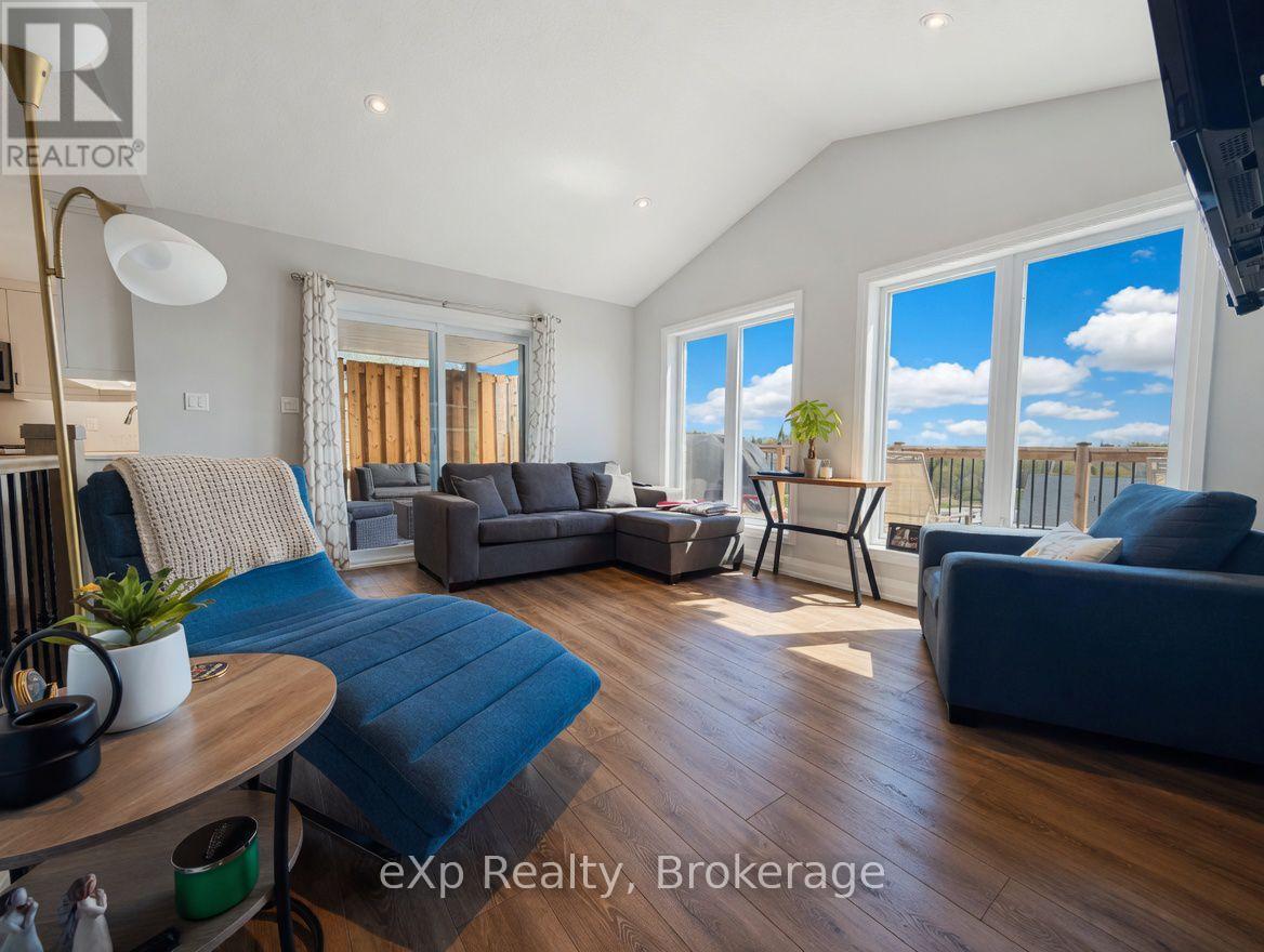11 NOECKERVILLE HILL DRIVE - 8