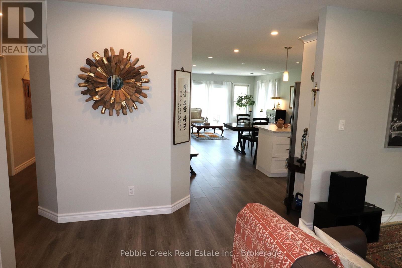 2 HIGHVIEW STREET - 10