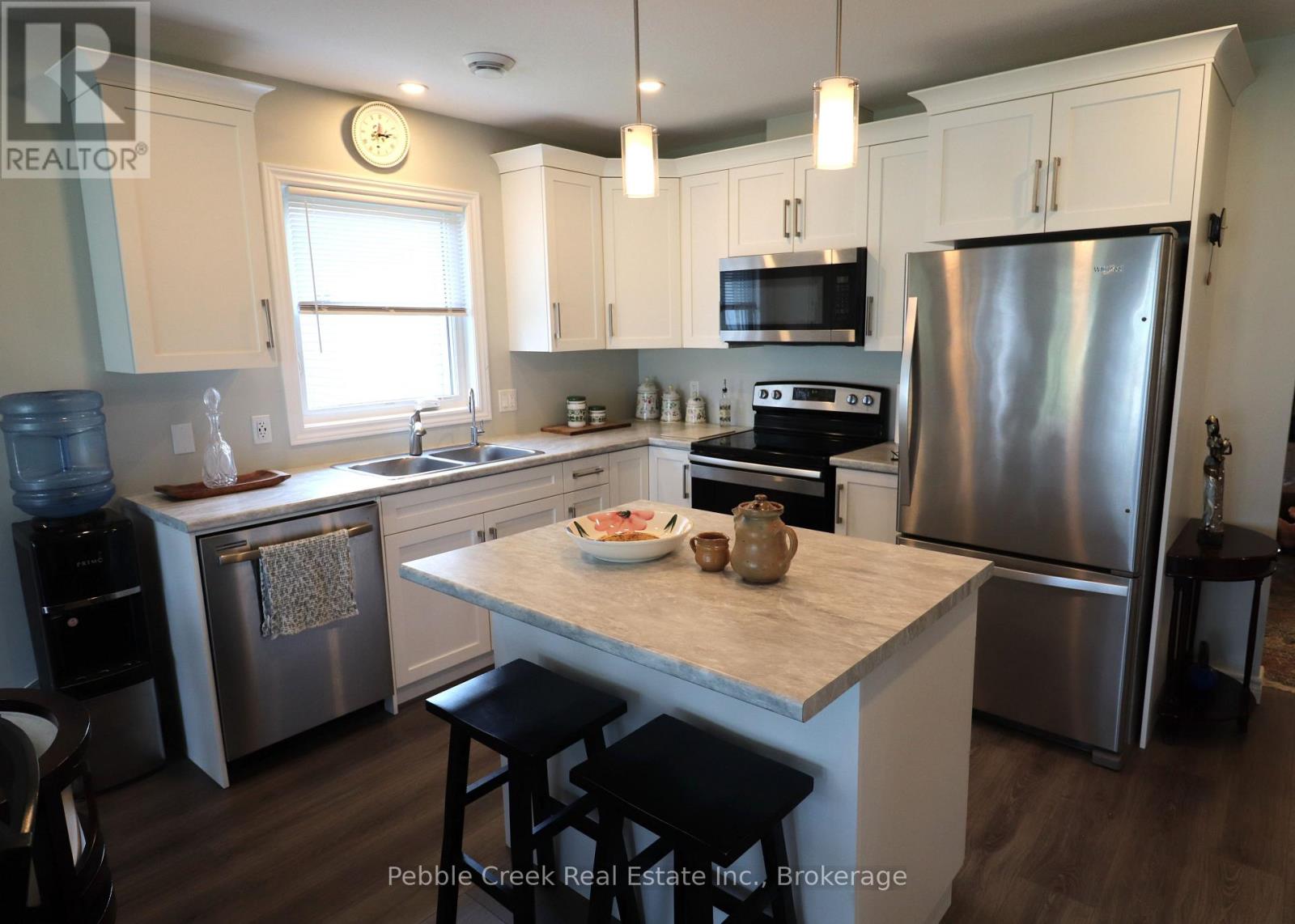 2 HIGHVIEW STREET - 11