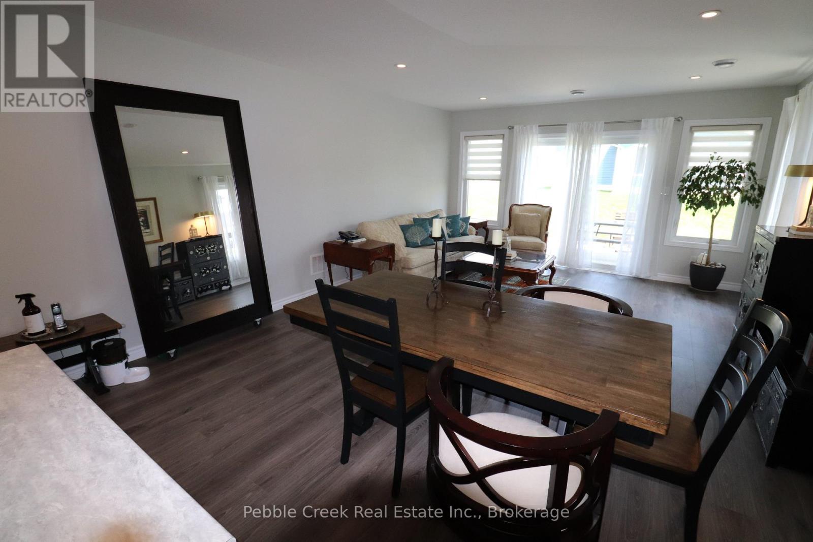 2 HIGHVIEW STREET - 17