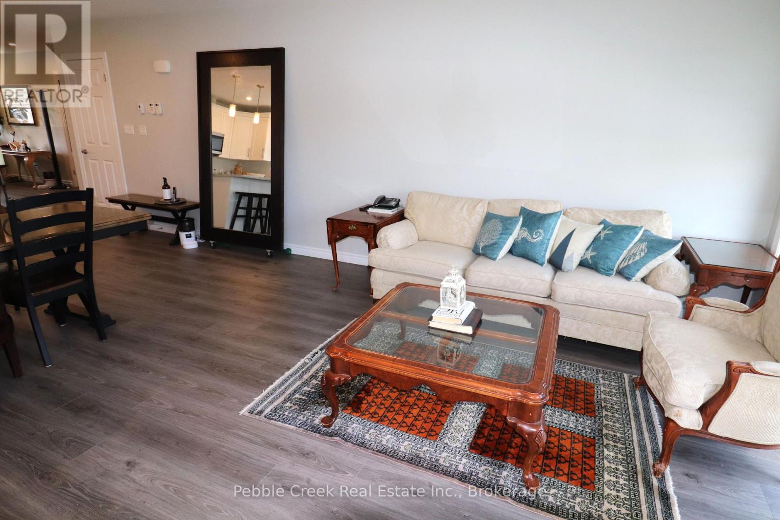 2 HIGHVIEW STREET - 20
