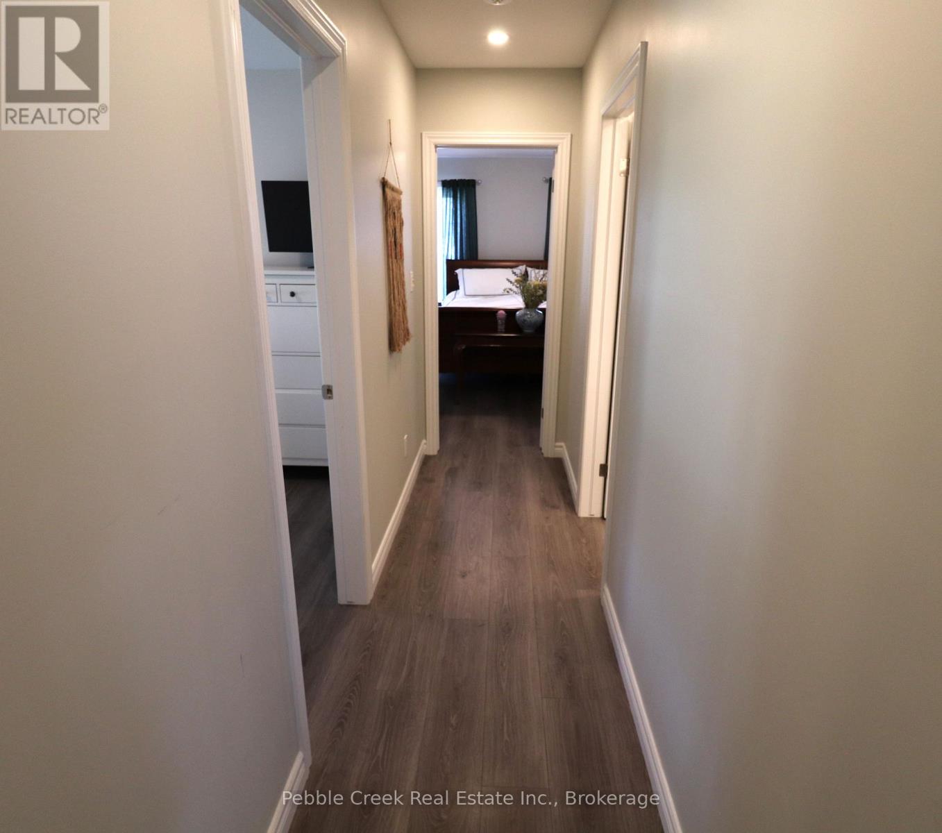 2 HIGHVIEW STREET - 21