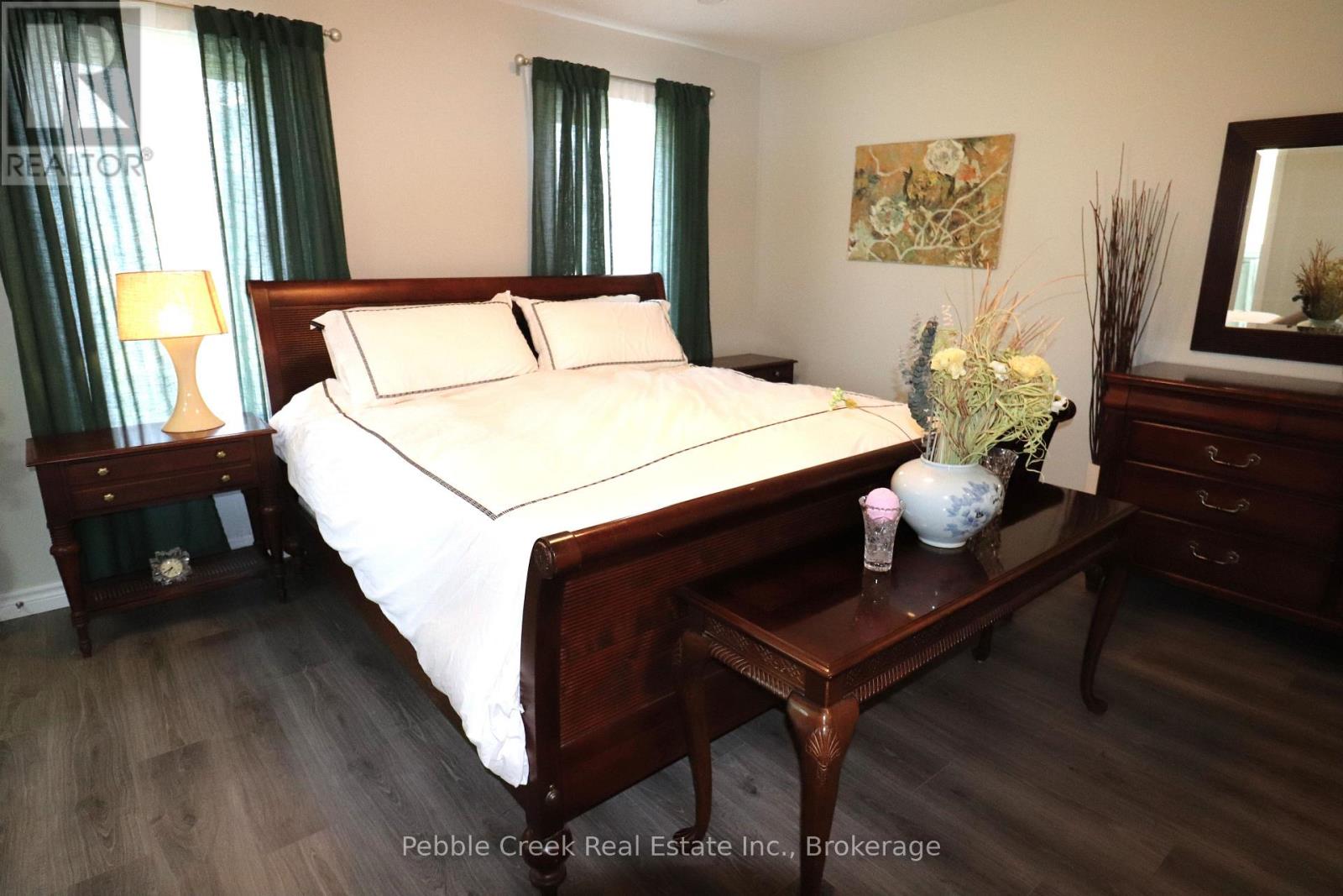 2 HIGHVIEW STREET - 25