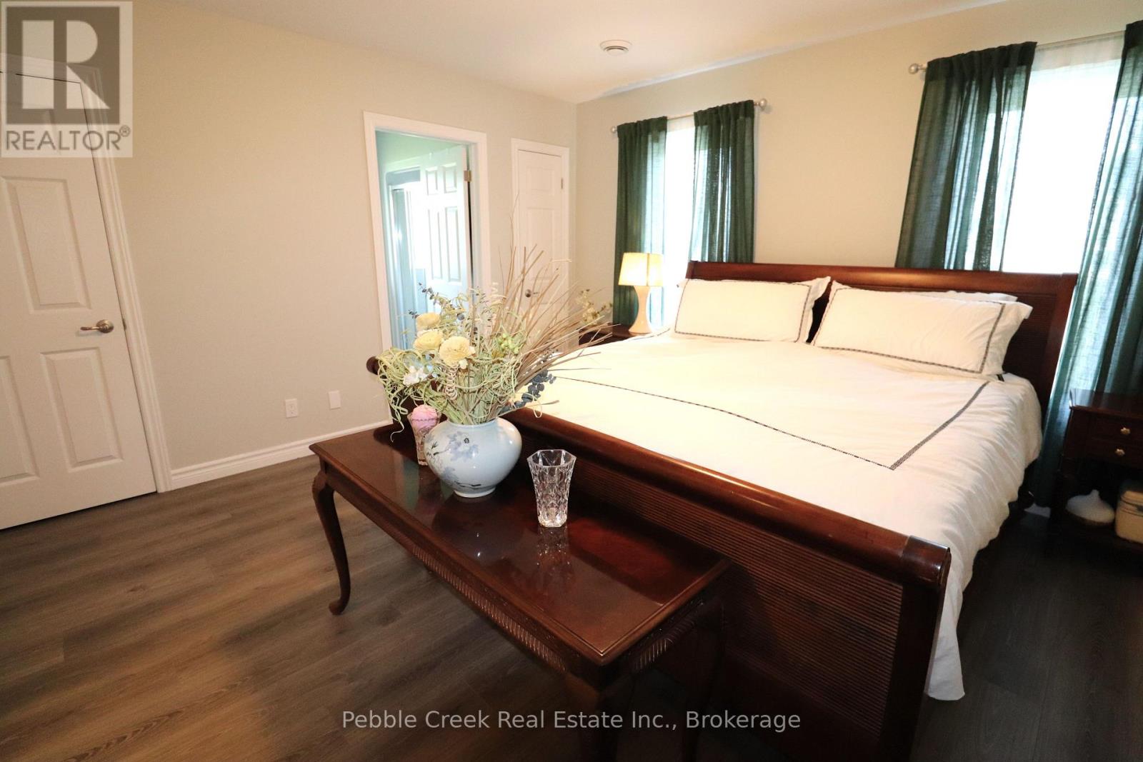 2 HIGHVIEW STREET - 26