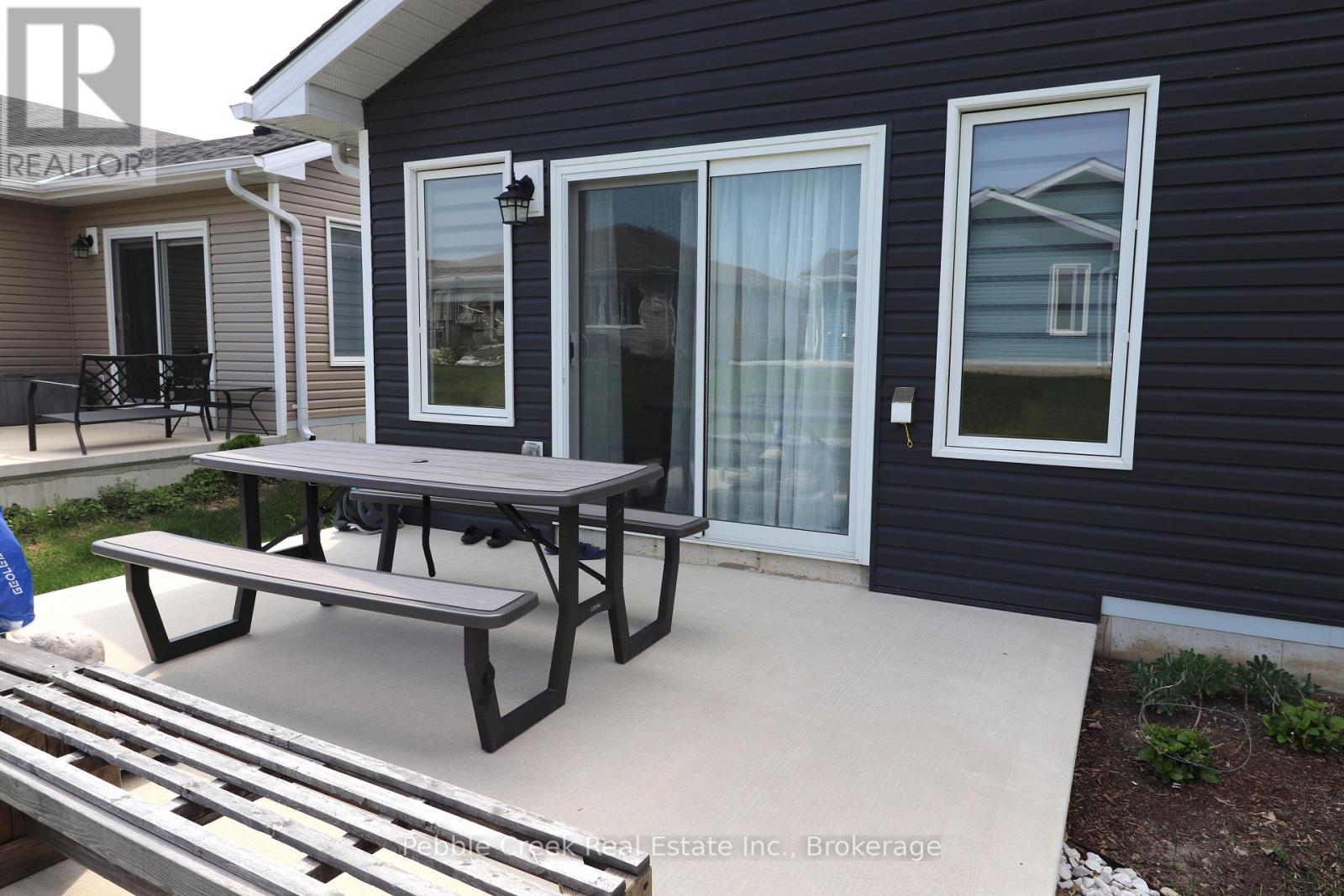 2 HIGHVIEW STREET - 33