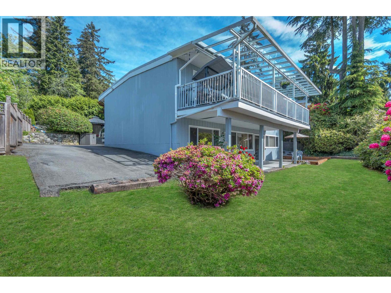 693 PLYMOUTH DRIVE, North Vancouver