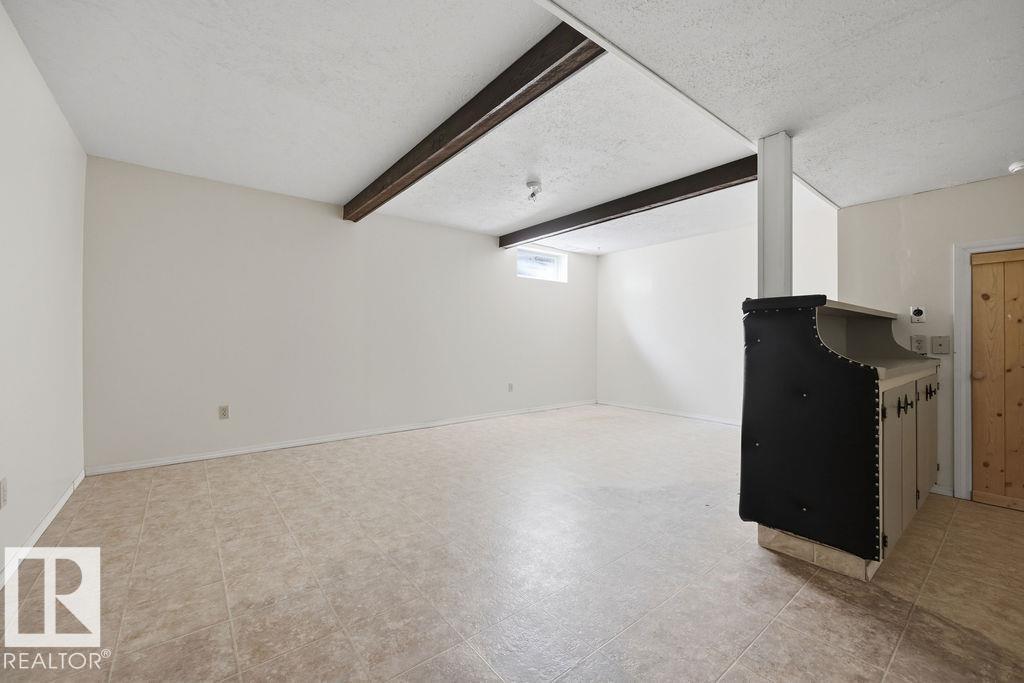17429 77 AV NW - 22