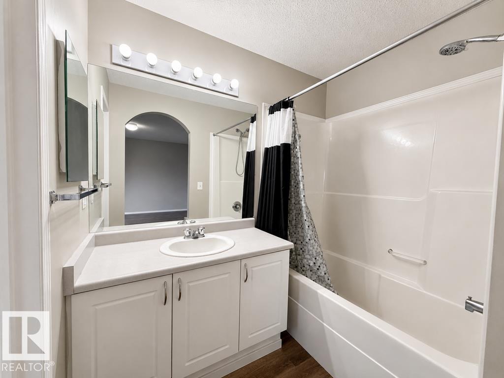 13960 137 ST NW - 10