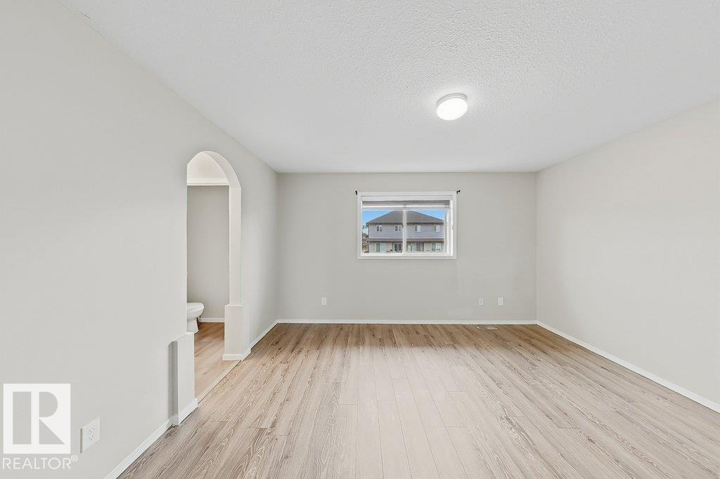 13960 137 ST NW - 14