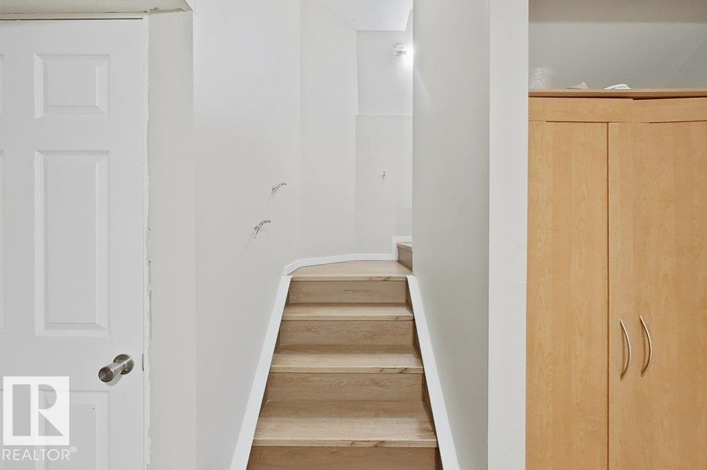 13960 137 ST NW - 23
