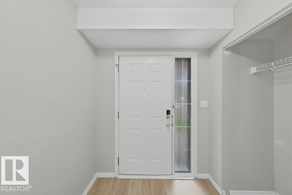 13960 137 ST NW - 4