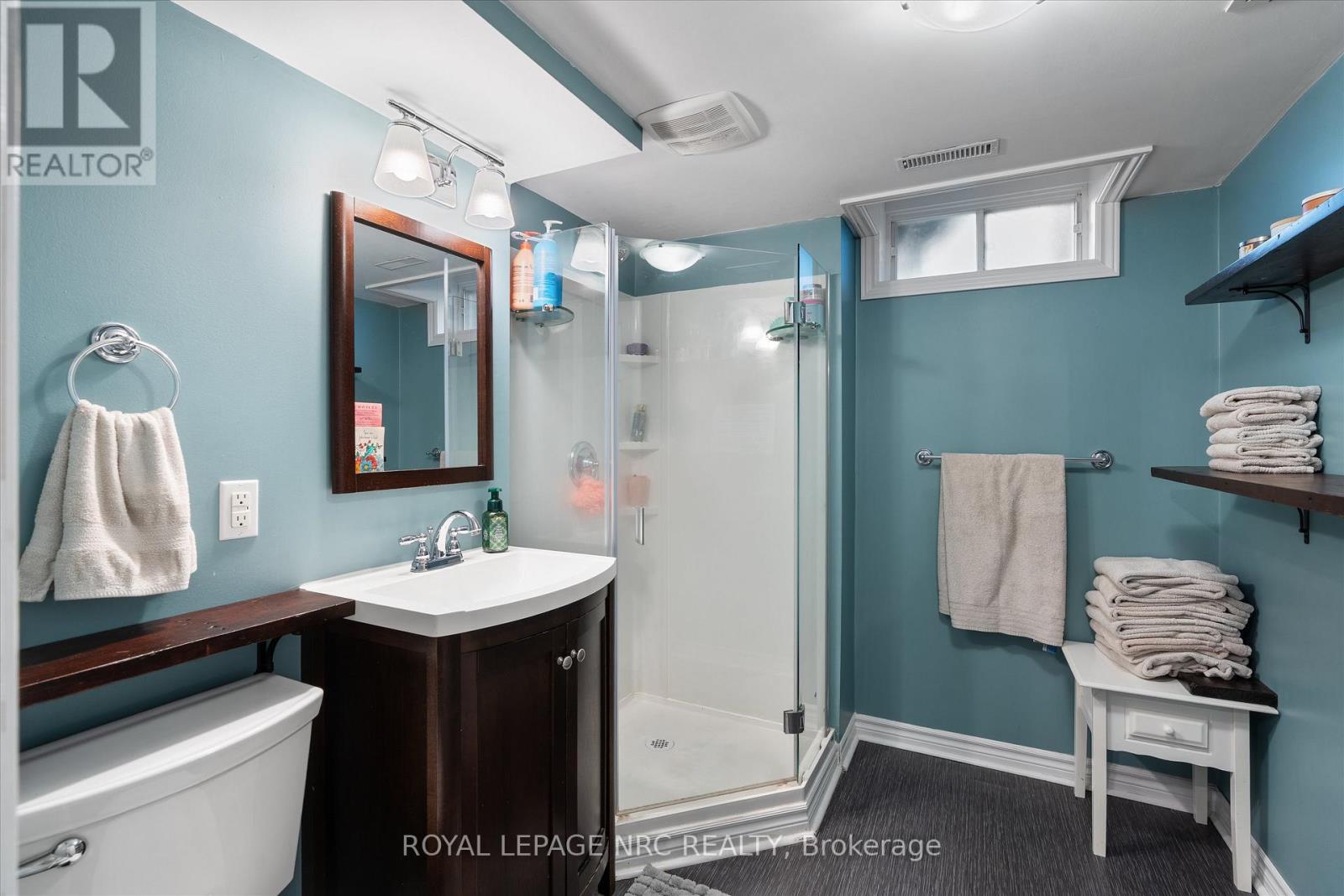 13 CRYSLER CRESCENT - 37
