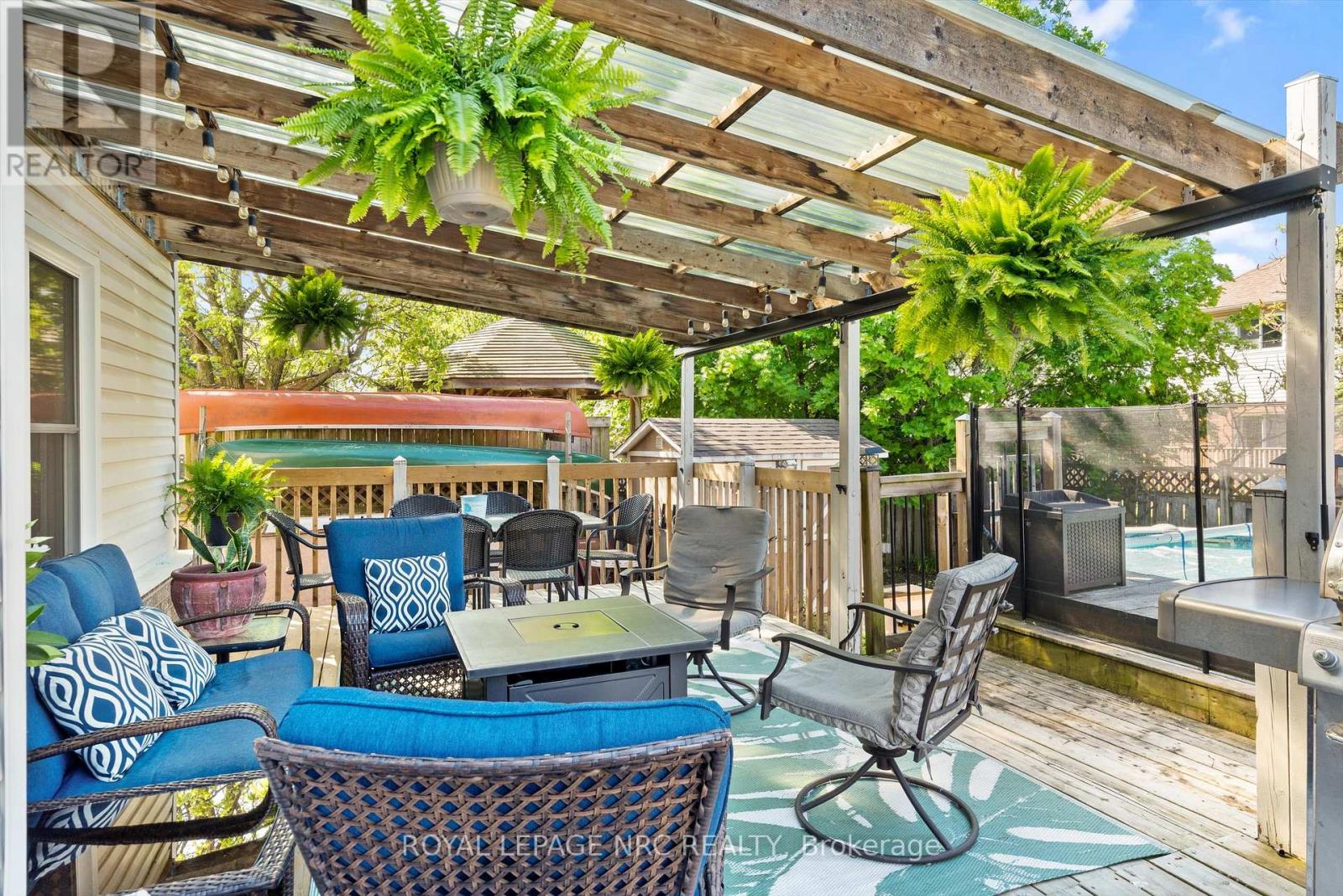13 CRYSLER CRESCENT - 38