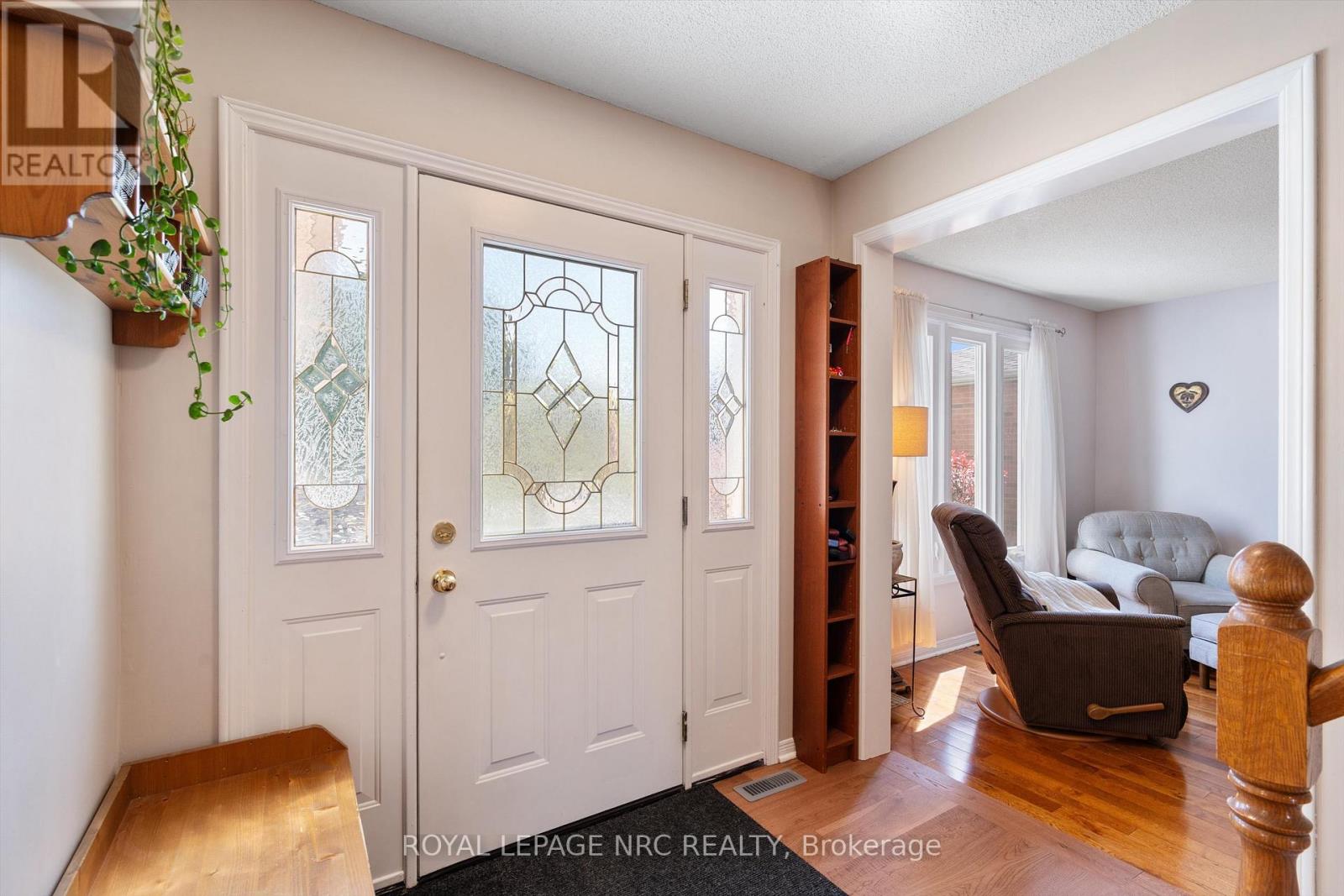 13 CRYSLER CRESCENT - 5
