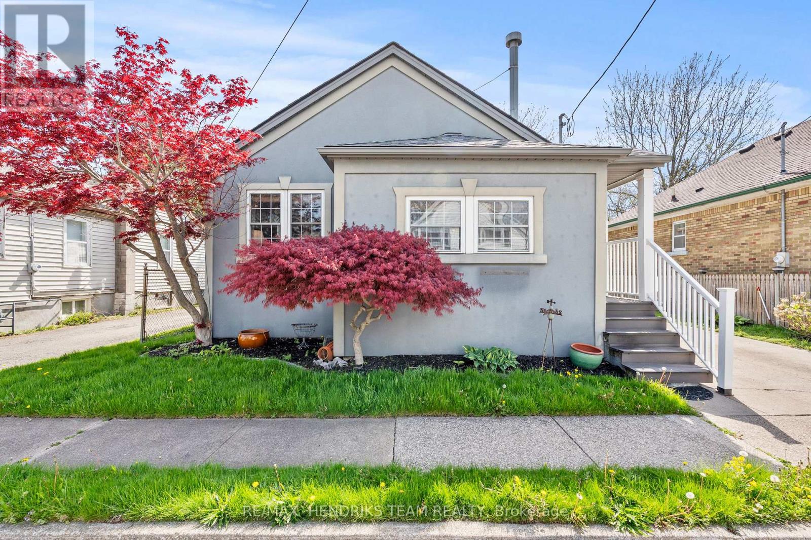 10 PEACHDALE AVENUE - 2