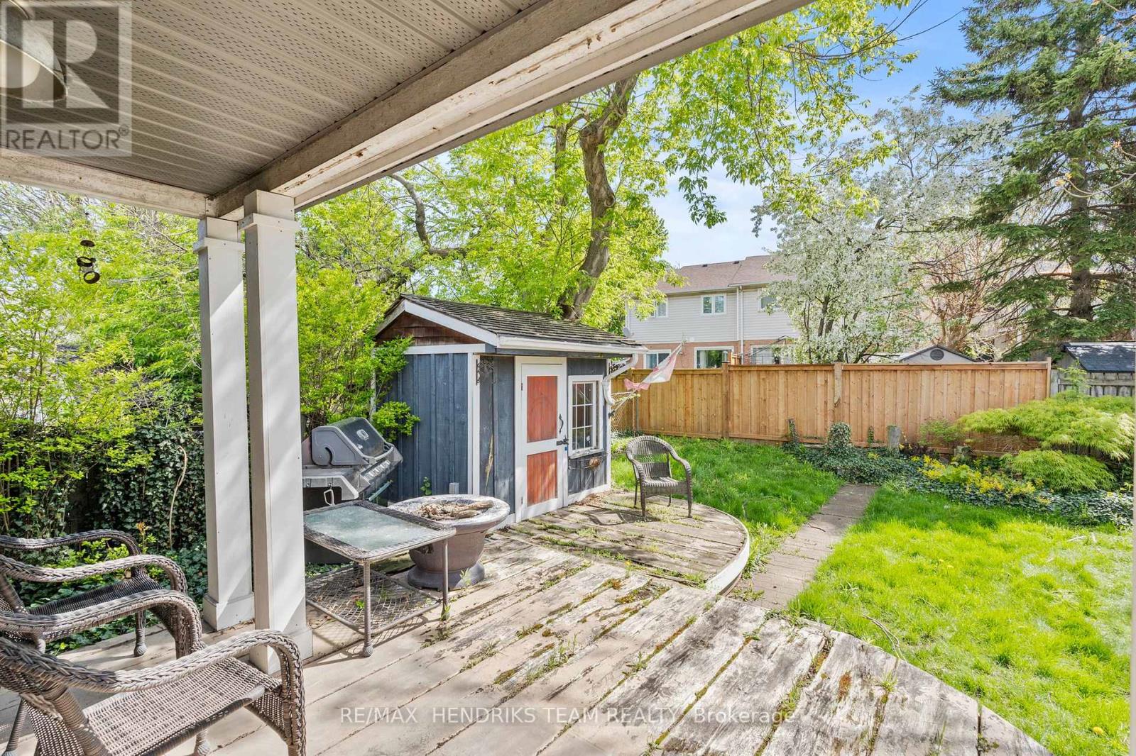10 PEACHDALE AVENUE - 27