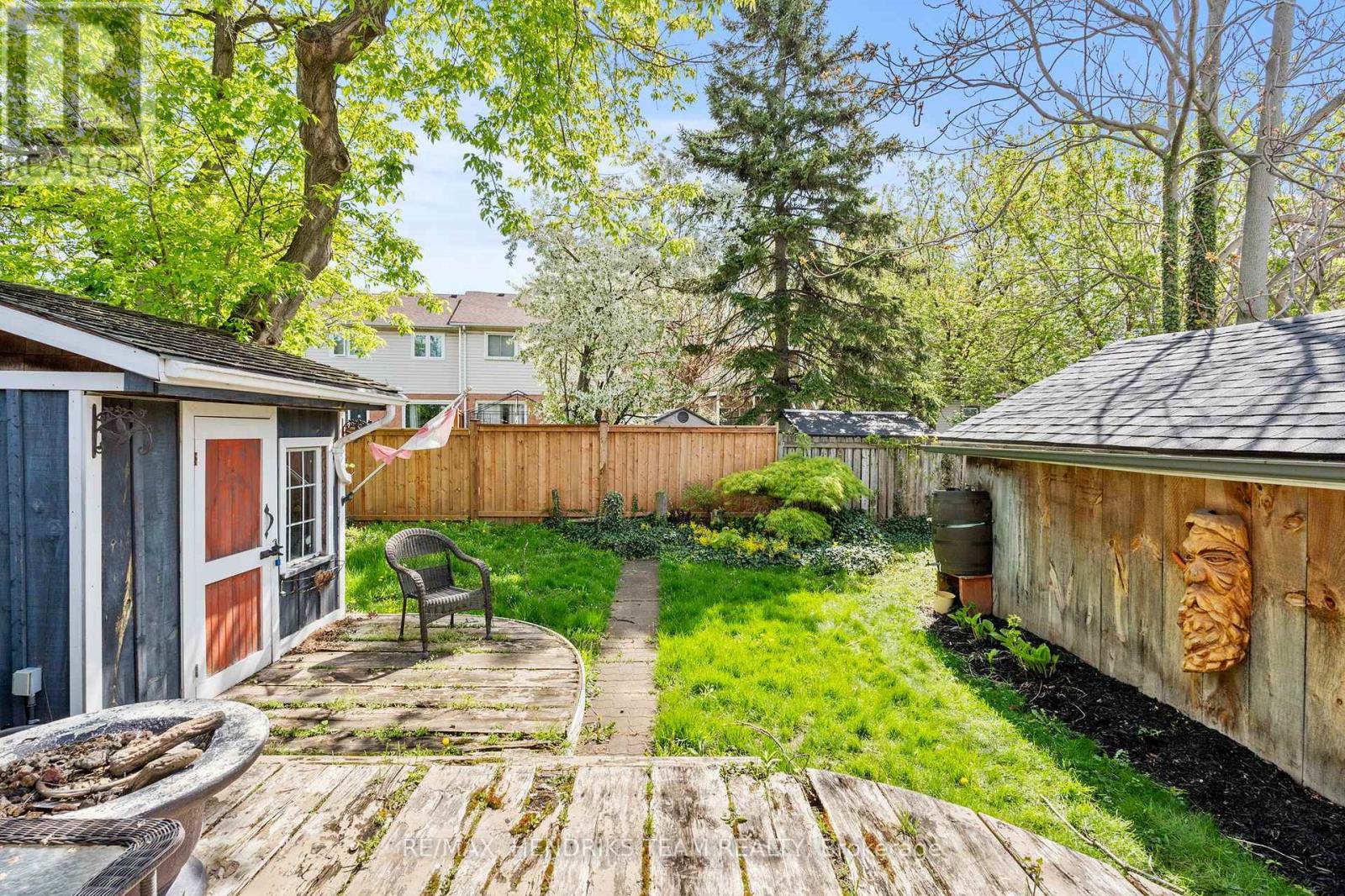 10 PEACHDALE AVENUE - 28